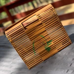 Vintage 1960 hand made basket tote!